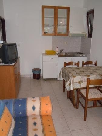 APARTMAJI DANKA, PULA