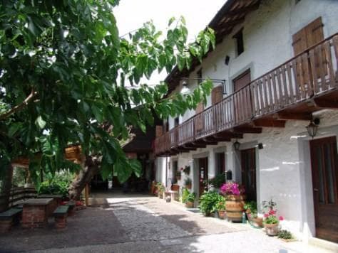 KMETIJA MICOSSI, SEDILIS DI TARCENTO