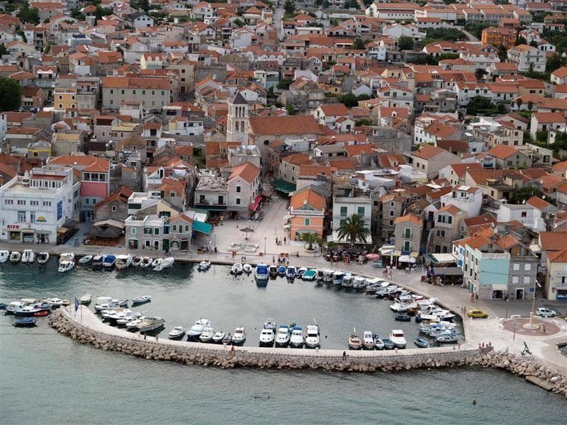 APARTMAJI JERKIN, VODICE