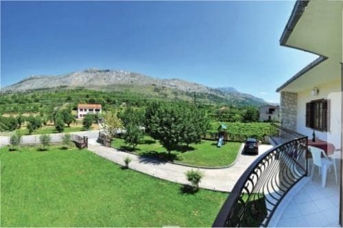 VILA NADA, SPLIT