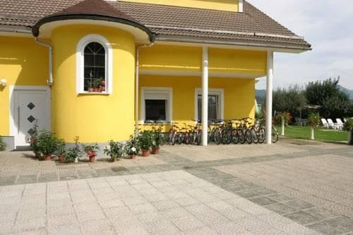 SPORT HOTEL MANCA, RADOVLJICA