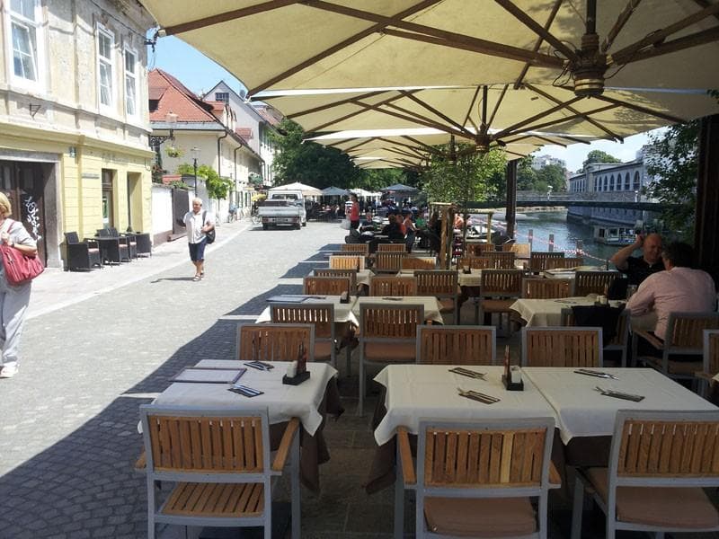 RESTAVRACIJA IN PICERIJA PROMENADA | LJUBLJANA