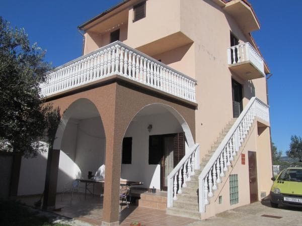 APARTMAJI ANA, PIROVAC, ŠIBENIK