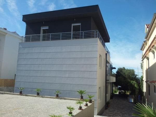 APARTMAJI BOŽANA, BIBINJE