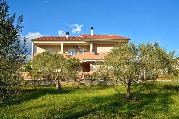 APARTMAJI ANITA, BIBINJE