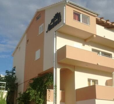 APARTMAJI VILLA NATALI, ČIOVO OKRUG GORNJI