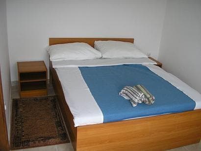 APARTMAJI AMBRUŠ, DONJI KARIN