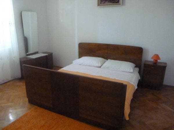APARTMAJI IRINA, ŠIBENIK