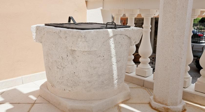 VILLA DANICA, SUKOŠAN