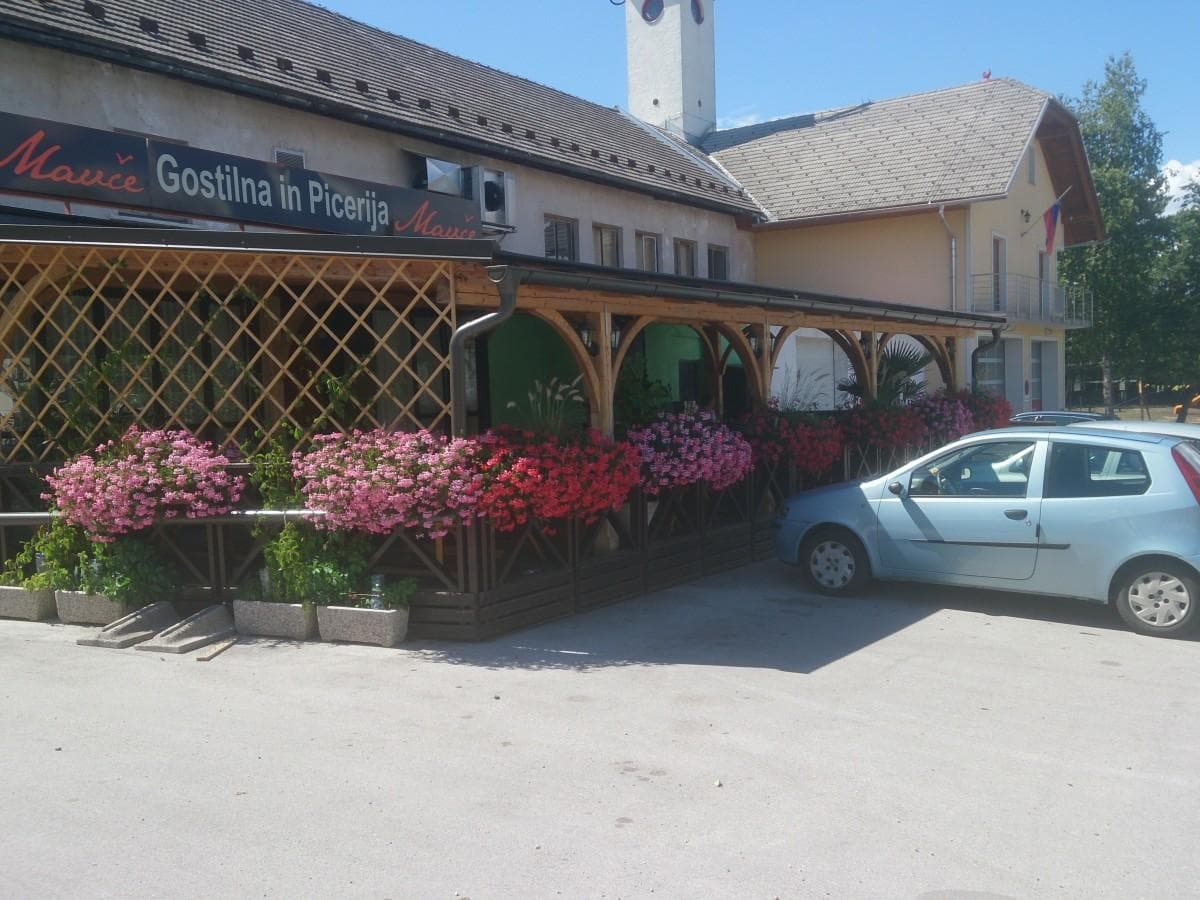 GOSTILNA IN PICERIJA MAVČE, MAVČIČE