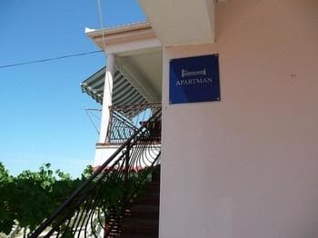 APARTMAJI JASNA, RAŽANAC