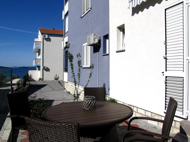 APARTMAJI BUGARIJA, BIBINJE
