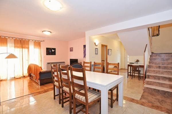 VILA LISINSKI, ZADAR