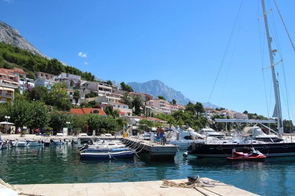 BAŠKA VODA, BRELA, VILLA ISSEA