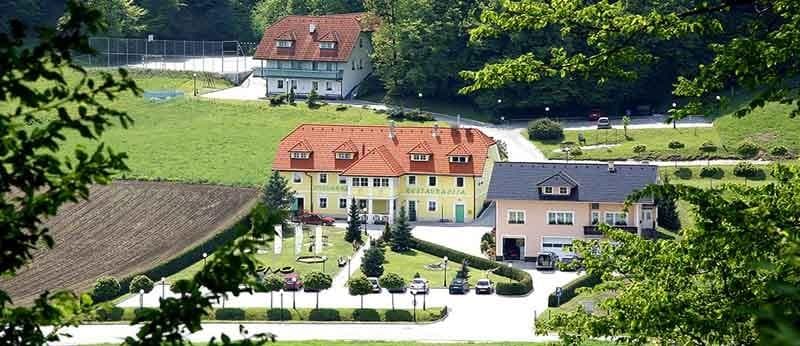 APARTMAJI HALER,  PODČETRTEK