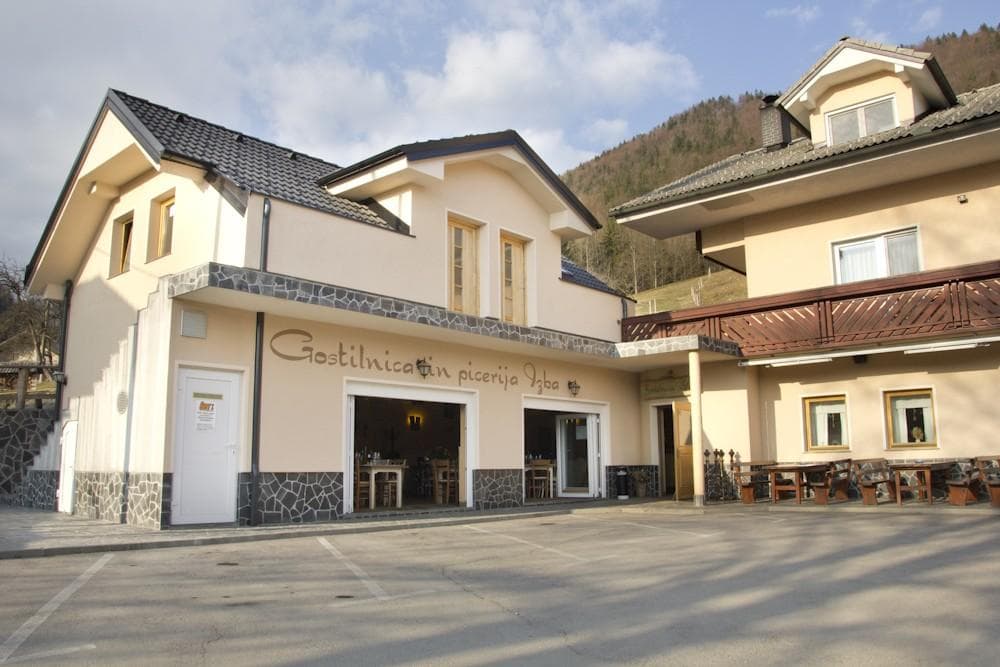 NAPOLITANSKE PIZZE IN SOLATE, PIZZERIJA DOMŽALE, MARVELLA