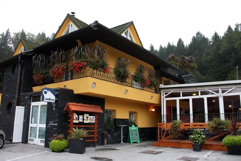 RESTAVRACIJA IN PIZZERIJA GULIVER, DOL PRI HRASTNIKU