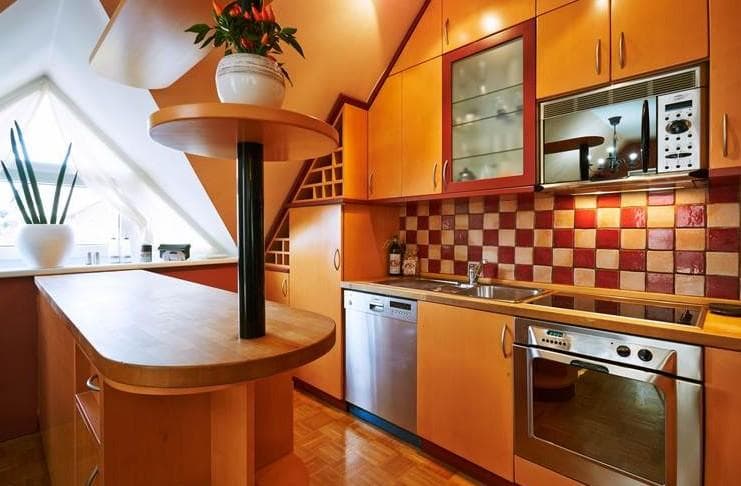 APARTMAJI SMUK, TREBNJE
