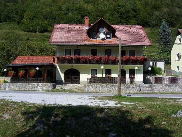 APARTMAJI BILPA, STARI TRG OB KOLPI