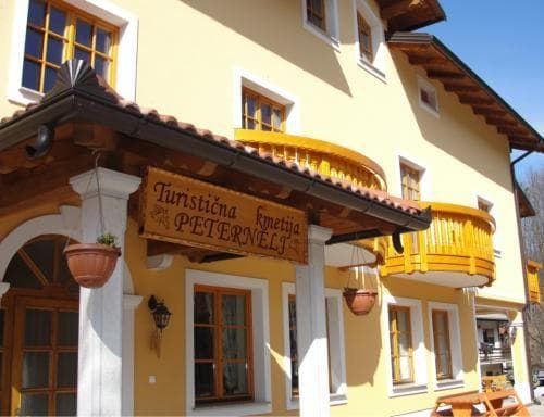 EKOLOŠKO TURISTIČNA KMETIJA PETERNELJ, ILIRSKA BISTRICA