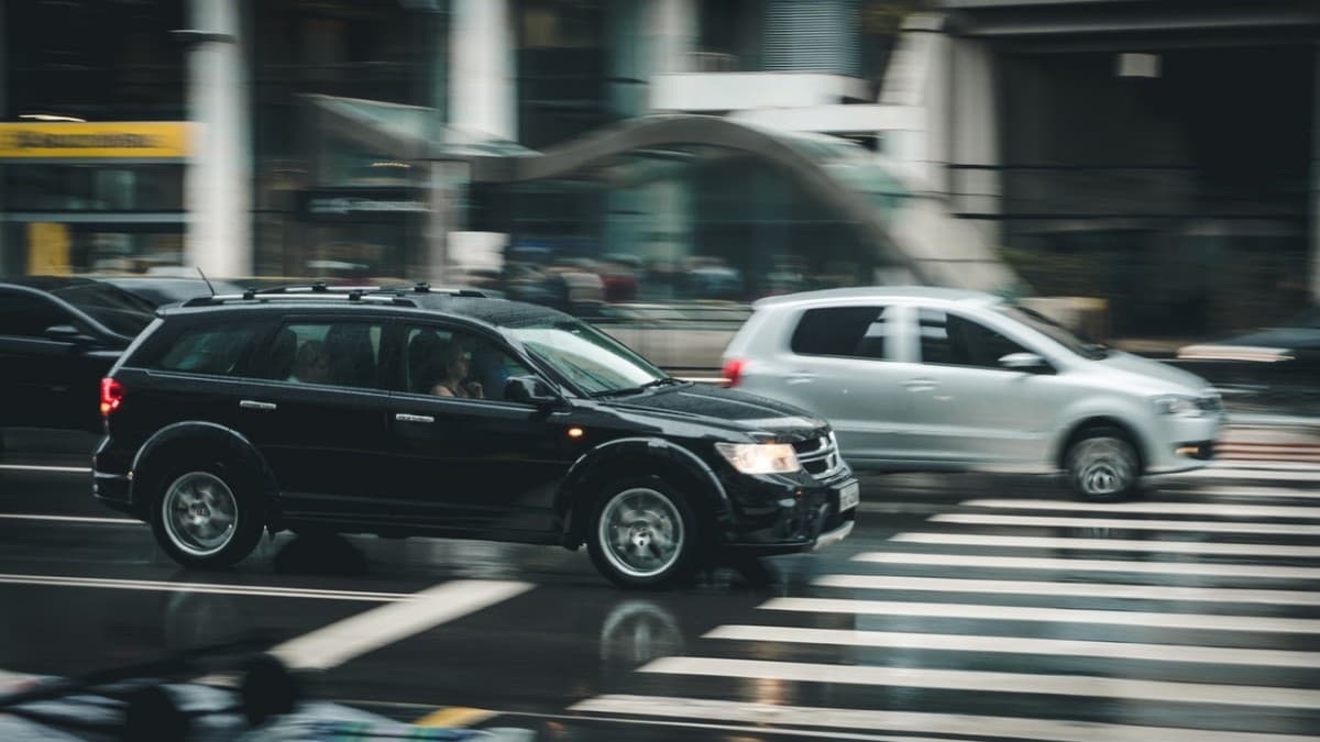 UGODEN SERVIS MOTORNIH VOZIL, MENJAVA IN CENTRIRANJE PNEVMATIK, ŽIRI