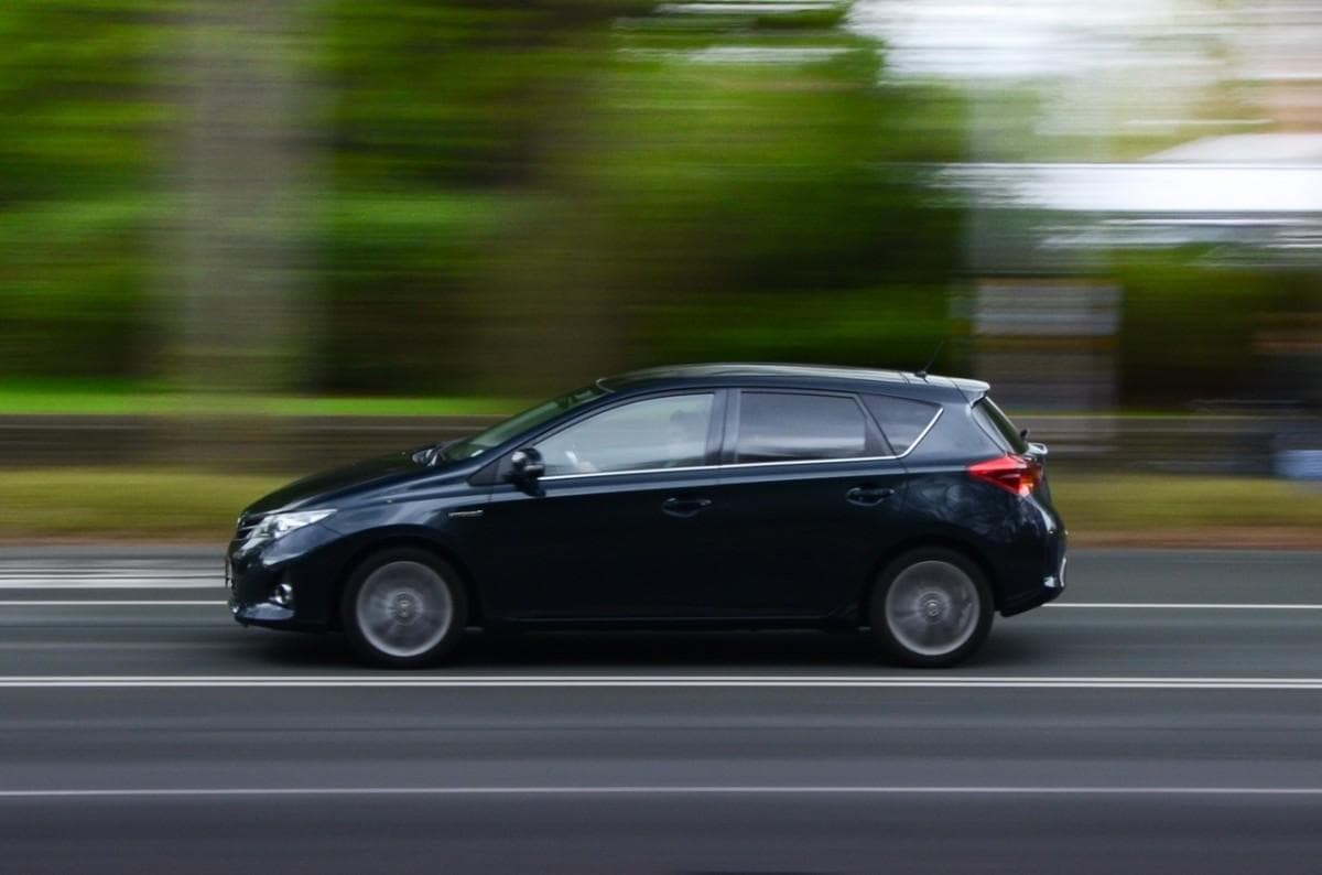 UGODEN SERVIS MOTORNIH VOZIL, MENJAVA IN CENTRIRANJE PNEVMATIK, ŽIRI