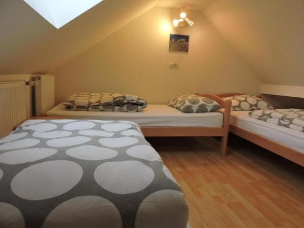 APARTMENTS GUBANEC, APARTMENT KRVAVEC CERKLJE NA GORENJSKE