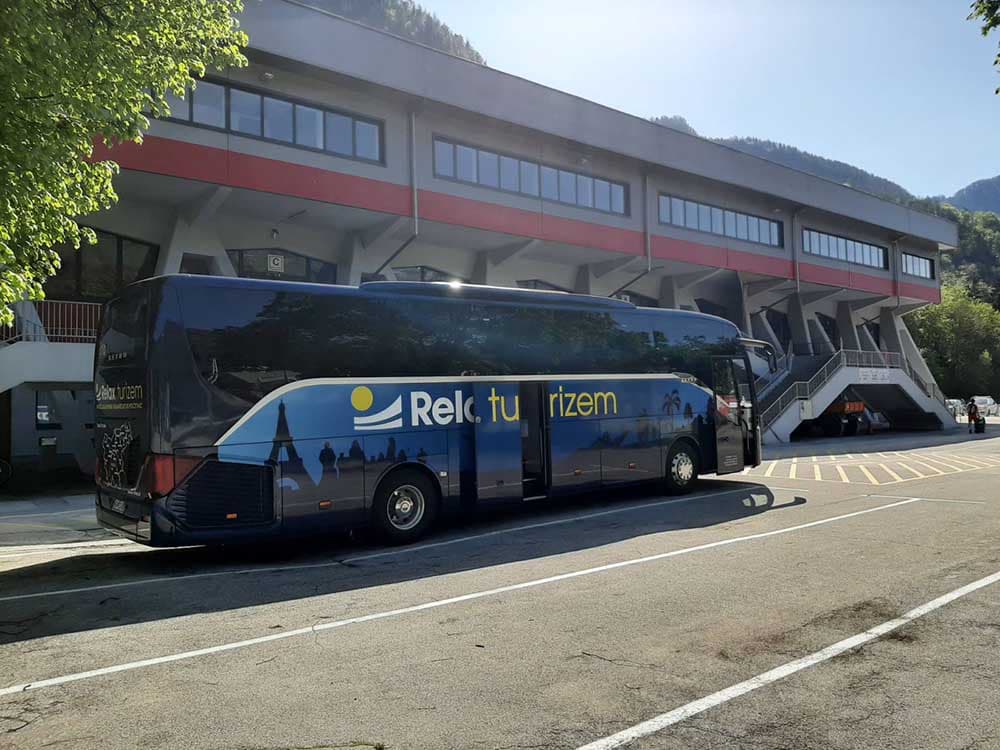 AVTOBUSNI PREVOZI VEČJIH SKUPIN