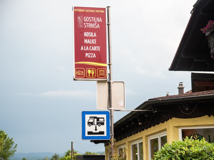 GOSTILNA STRNIŠA CATERING PZA KAMP JESENICE NA DOLENJSKEM
