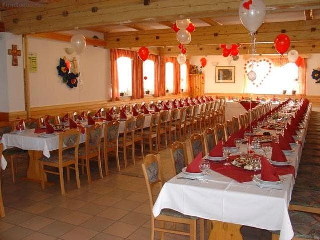 PRAZNOVANJE POROK, OBLETNIC, ZAKLJUČENE DRUŽBE, GOSTILNA ZA 150 LJUDI, GOSTIŠČE, GOSTILNA KOVAČ