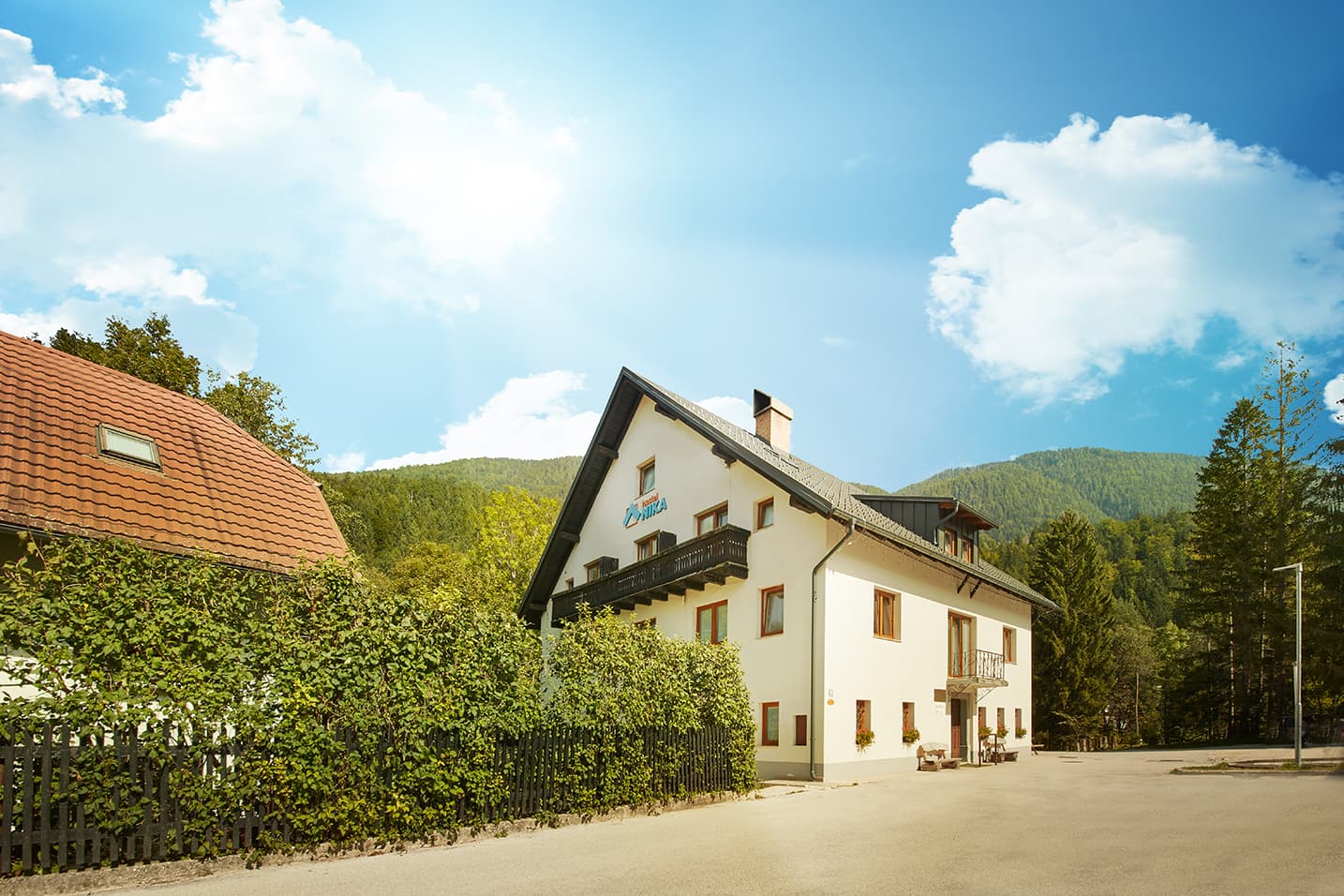 YOUTH HOSTEL NIKA, KRANJSKA GORA