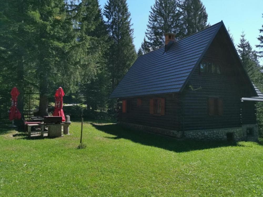 GOSTILNA POKLJUKA MUUU BAR, APARTMA POKLJUKA, ODDAJA KOČE POKLJUKA
