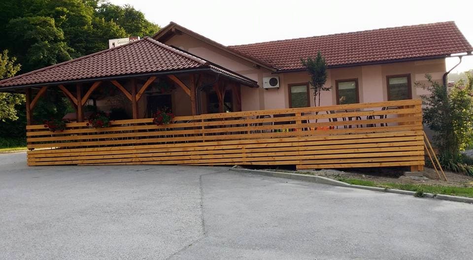 MALICE, DOMAČA HRANA, VINO, KOSILA, GOSTILNA PEČNIK, KRŠKO