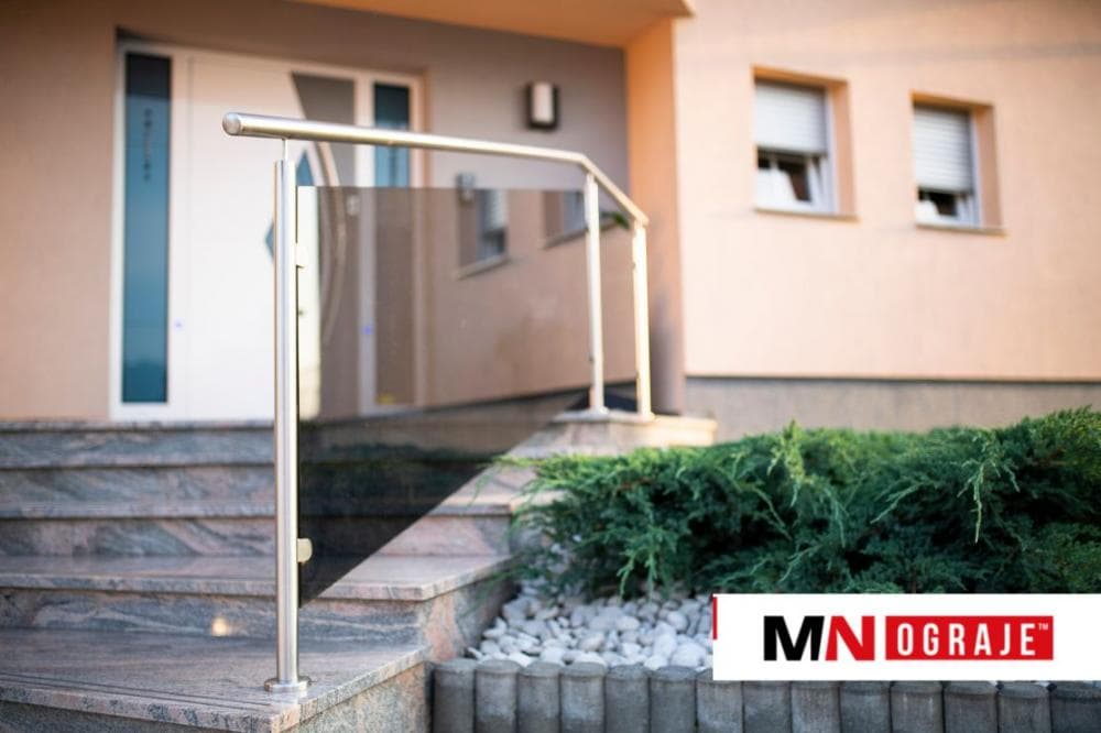 INOX OGRAJE S STEKLOM IZDELAVA INOX OGRAJ INOX STEBRIČKI