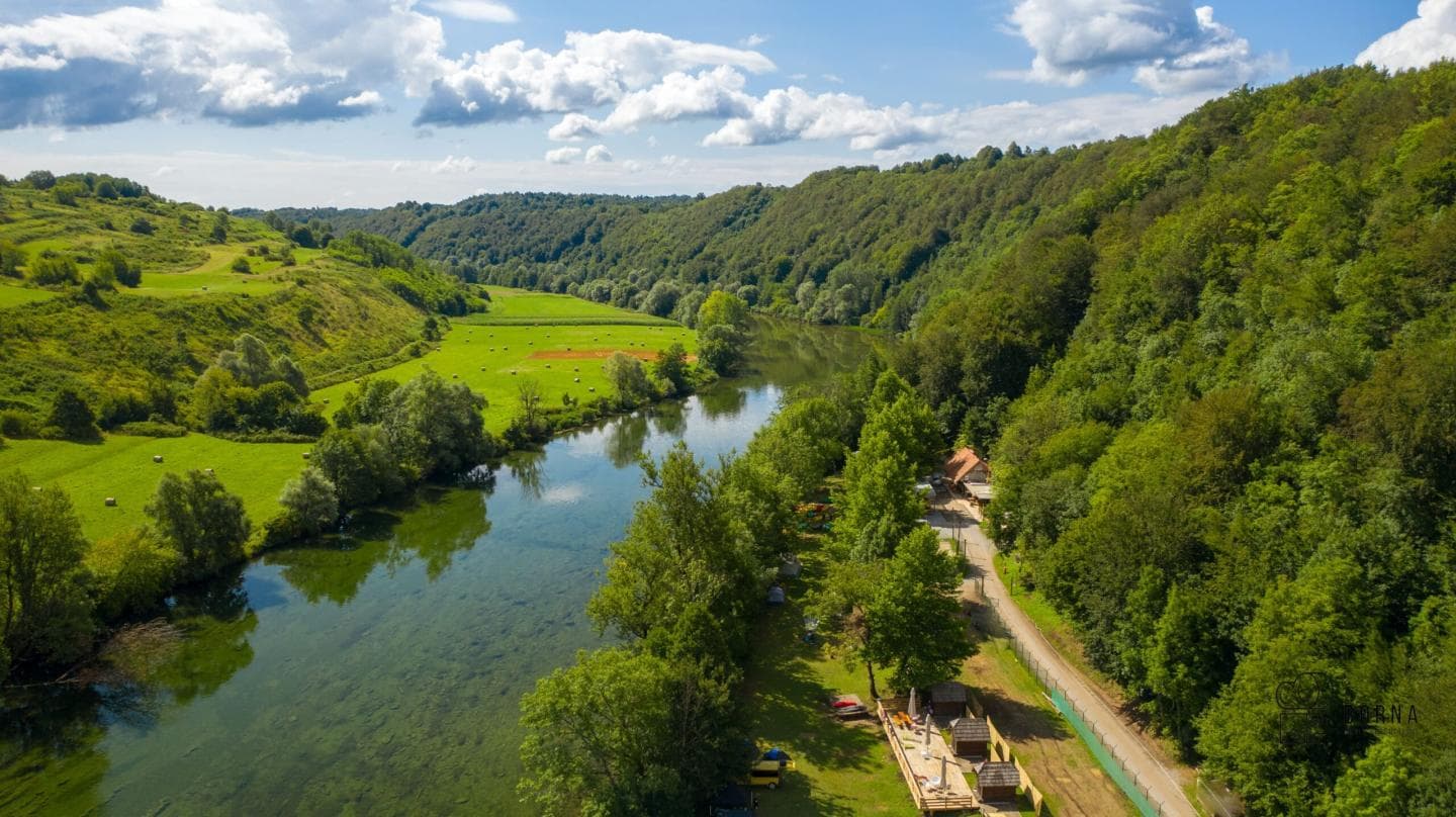 STARI POD – REKA KOLPA CAMP | GLAMPING IN ŠOTORJENJE OB KOLPI