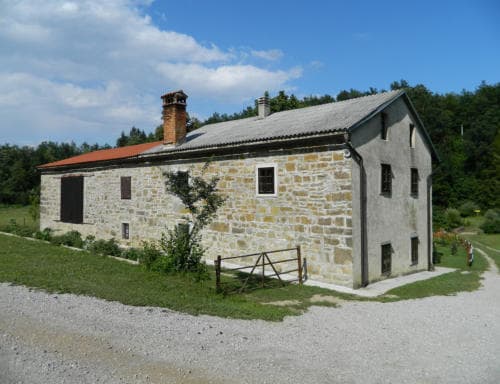 POROKE ILIRSKA BISTRICA NOVAKOVA DOMAČIJA