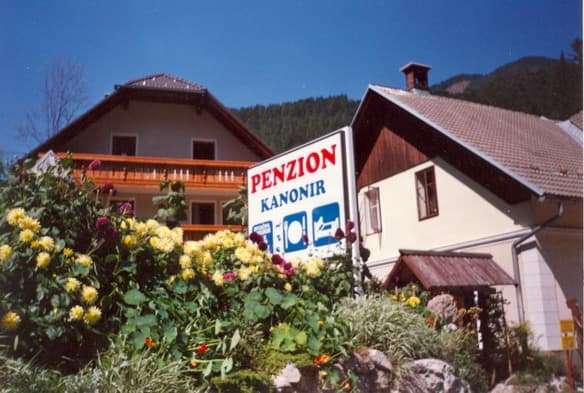 PENZION KRANJ, PRENOČIŠČA, SOBE, DOMAČA HRANA, KANONIR, ZGORNJE JEZERSKO