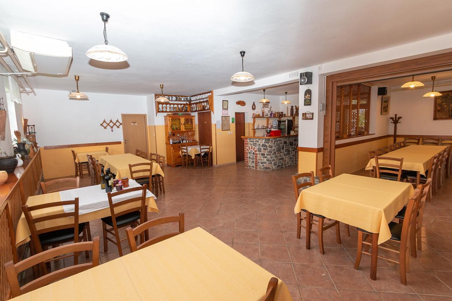 ROOMS AJDOVSCINA FOOD AND WINE-PENZION NA HRIBU VIPAVA