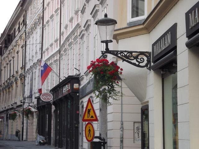 ZELENI TEPIH TRAVNA RUŠA