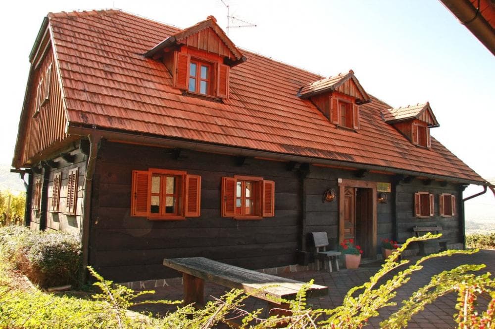 MALICE, GOSTILNA, SOBE, PRENOČIŠČA, DOMAČA HRANA, POROKA KOSTANJEVICA NA KRKI, ŽOLNIR