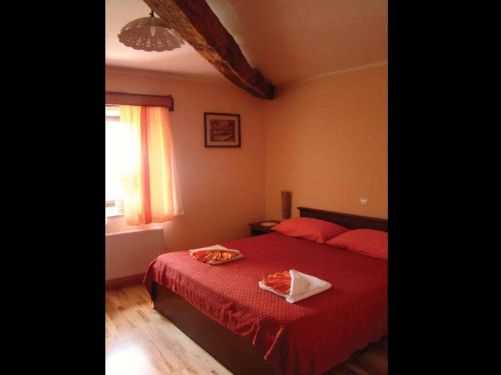 PRENOČIŠČA, SOBE Z ZAJTRKOM, TURISTIČNA KMETIJA PRI FRIŠČEVIH, KOZINA