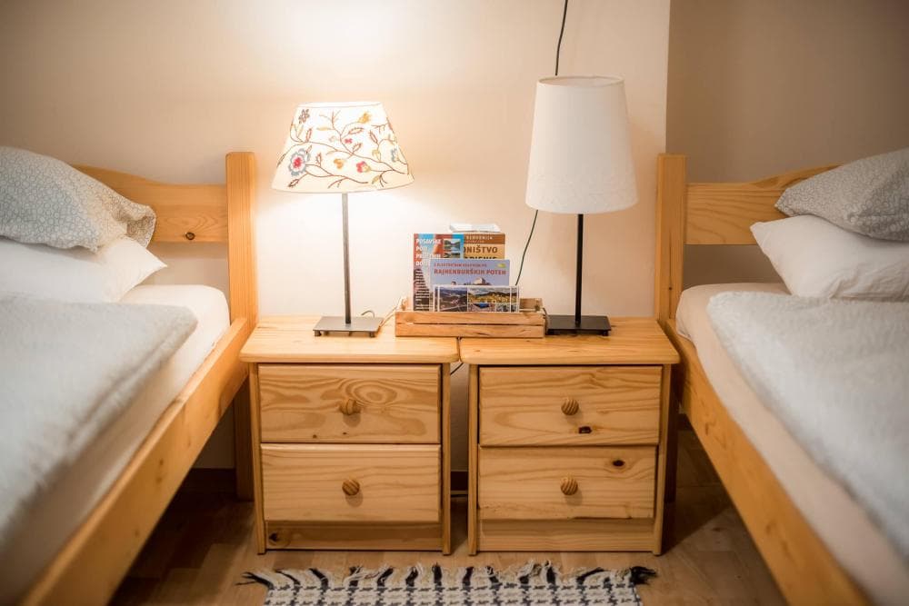 SOBE Z ZAJTRKOM, BRESTANICA, KRŠKO, HOSTEL PRIMOŽ KOZMUS