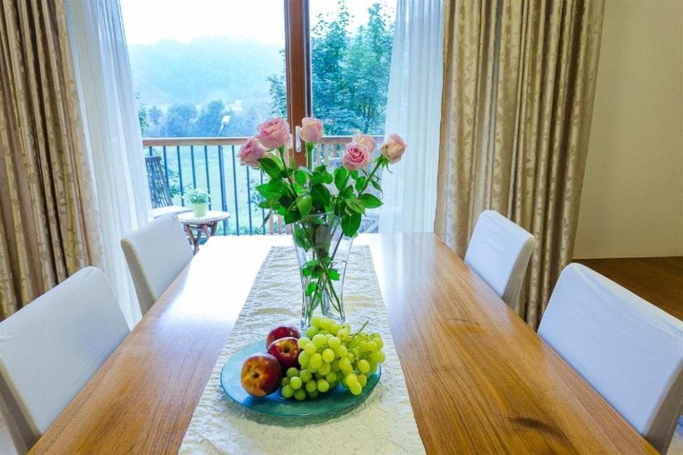 NOČITVE, SOBE Z ZAJTRKOM, APARTMAJI, ZASEBNA SPA RAZVAJANJA, TERMALNO KOPANJE, VILA AINA, LAŠKO