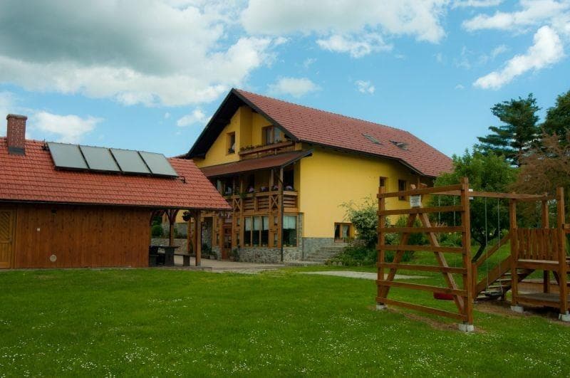 TURISTIČNA KMETIJA OB IZVIRU KRUPE, SEMIČ