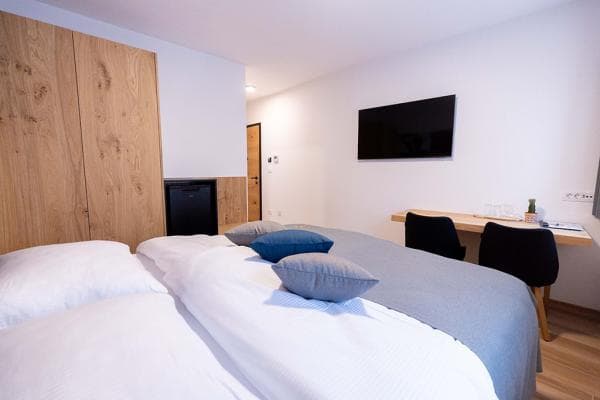 TURIZEM LOKA, APARTMAJI, SOBE, WELLNESS, ŠKOFJA LOKA