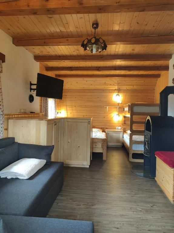 USKOVNICA Apartma v pritličju