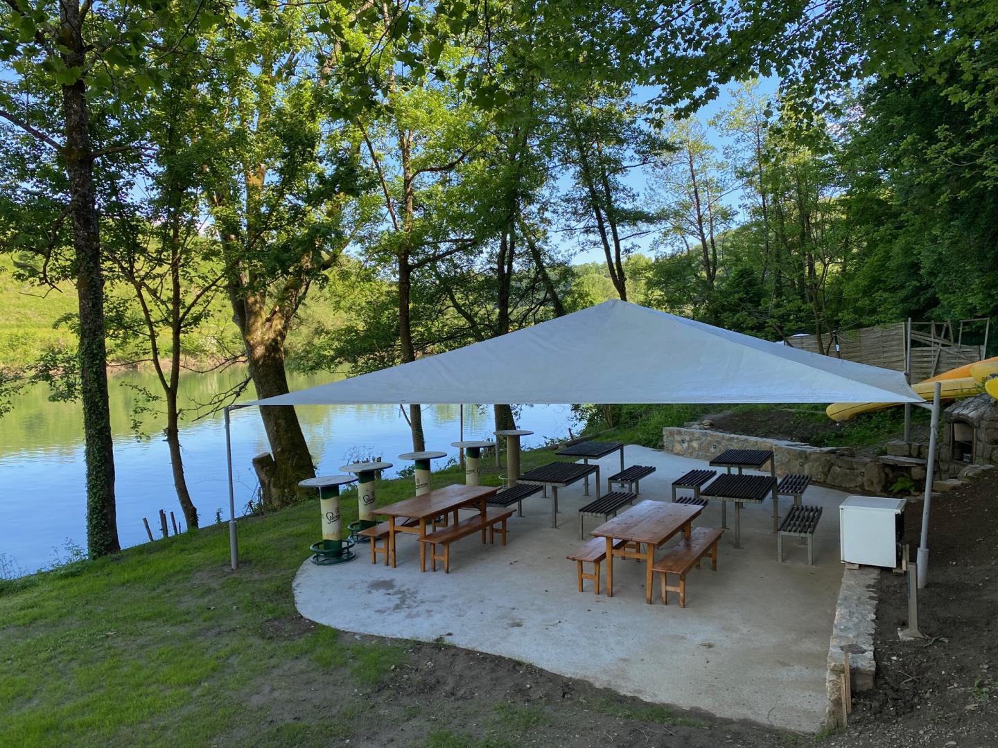 NAJEM PIKNIK PROSTORA STARI POD KOLPA