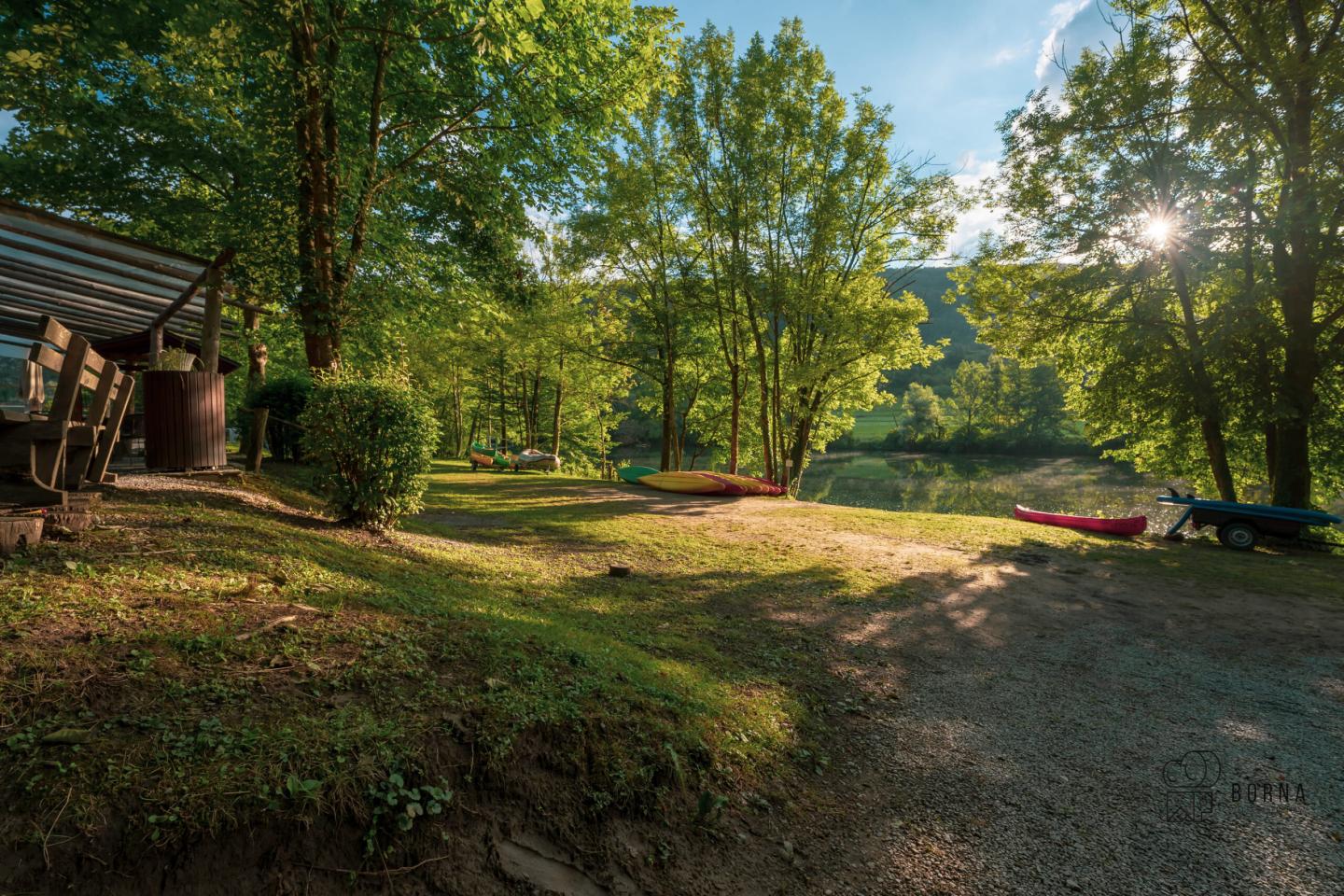 NAJEM PIKNIK PROSTORA STARI POD KOLPA