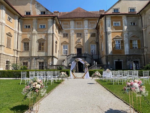 Poroke, obletnice, restavracija dvorec štatenberg, makole