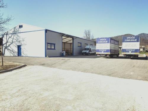 PREVZEM IZDELKOV, VROČE CINKANJE, ZAŠČITA PROTI RJI, CENTRIFUGALNO CINKANJE, CERKLJE NA GORENJSKEM